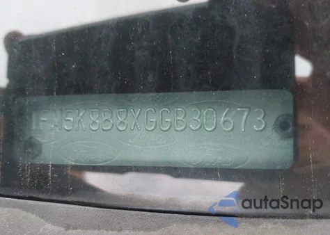 2016 Ford Explorer z USA, uszkodzony, nr VIN 1FM5K8B8XGGB30673